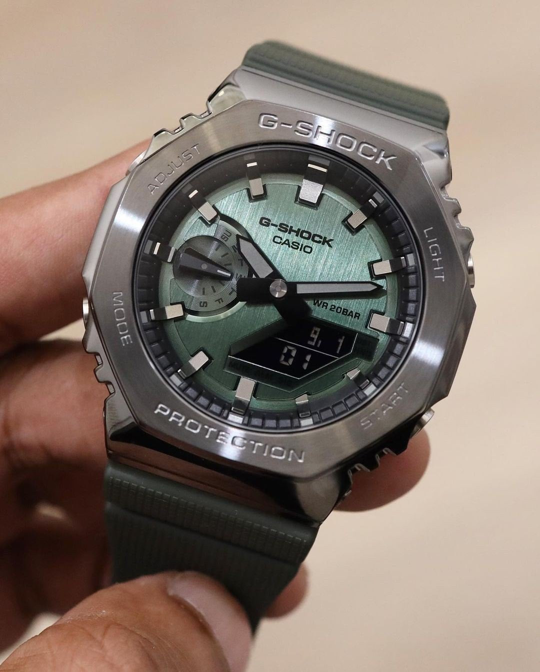 GM 2100 GREEN METAL BODY